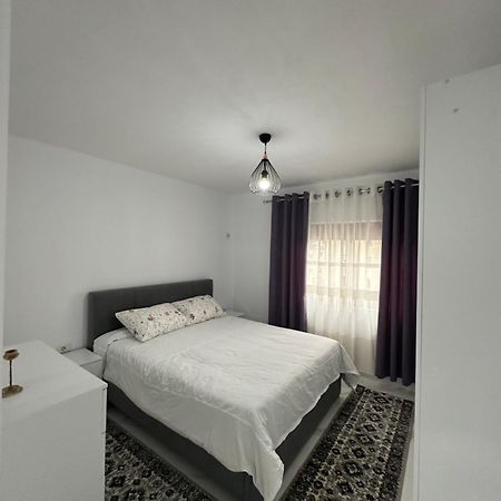 Elezi Apartment City Centre ติรานา ภายนอก รูปภาพ