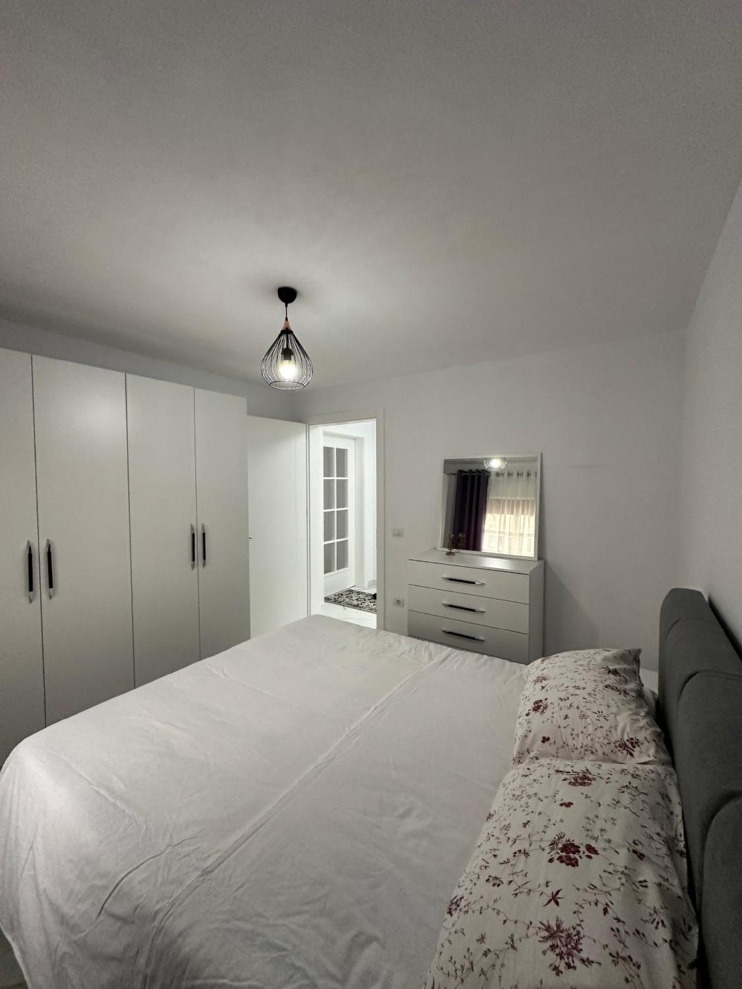 Elezi Apartment City Centre ติรานา ภายนอก รูปภาพ